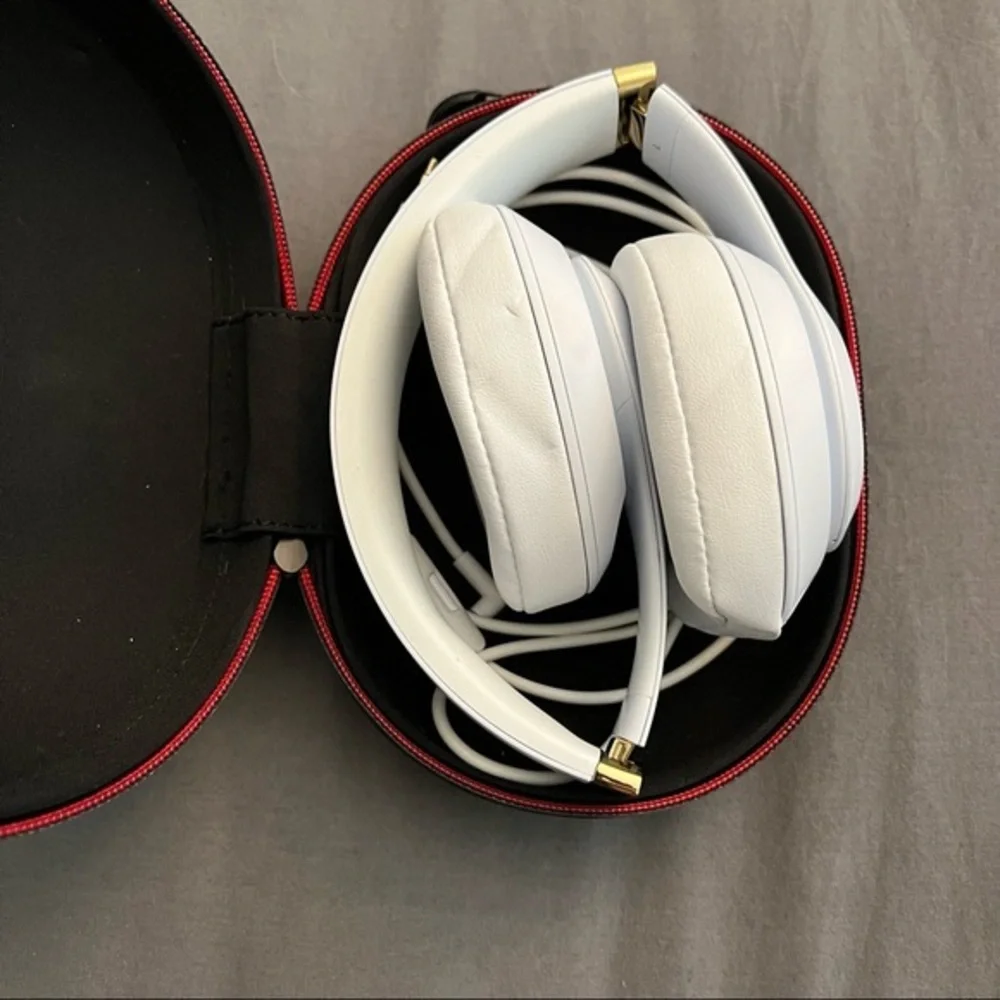 Beats studio3 headphones - Picture 15 of 15